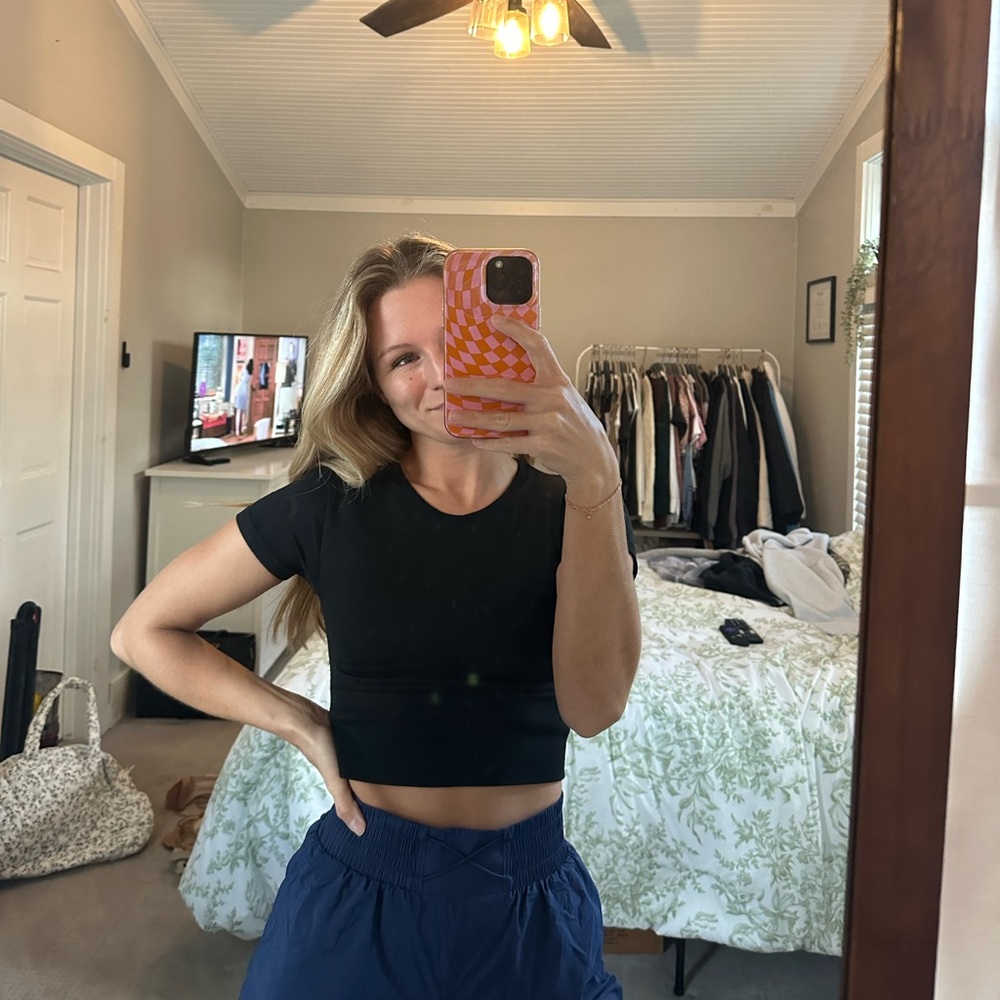 Aerie offline top
